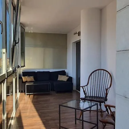 Gran Piso En Zona Comercial * Málaga